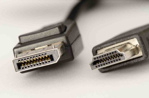 DisplayPort und HDMI-Stecker im Vergleich
