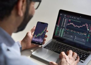 Charttechnik gehört zu den beliebtesten Instrumenten beim Trading.