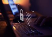Cyberkriminalität: Hackerangriffe versichern lassen?